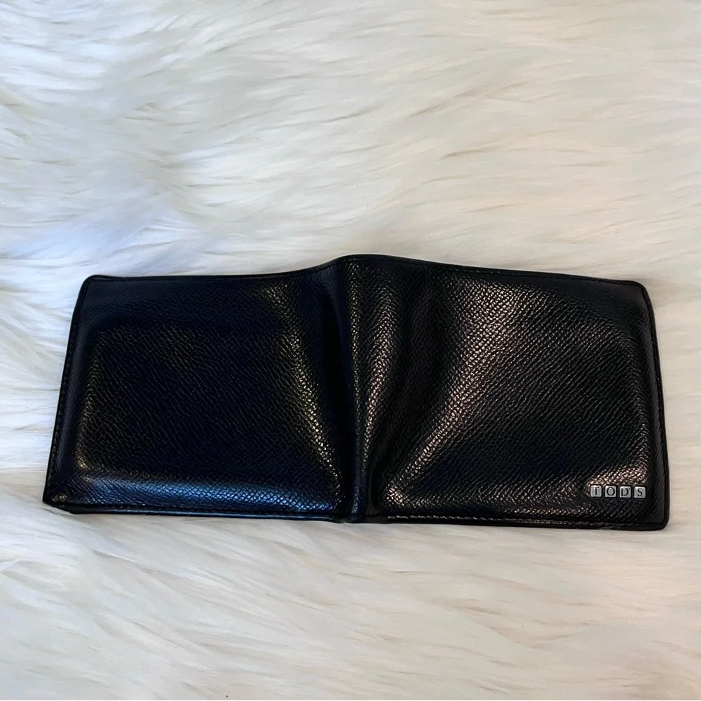 Tod’s Men’s Black Leather Bi-fold Designer Wallet